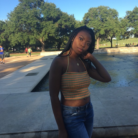 Top - Picture 3 of 5